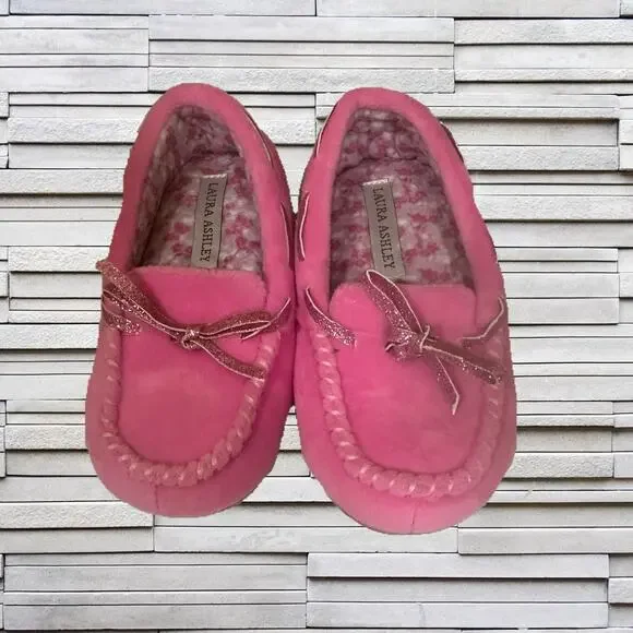 Laura Ashley Faux Suede Slippers Sz. S (11-12) - Picture 2 of 4